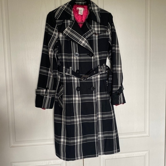 Vertigo Paris Jackets & Blazers - Vertigo Paris plaid jacket size medium